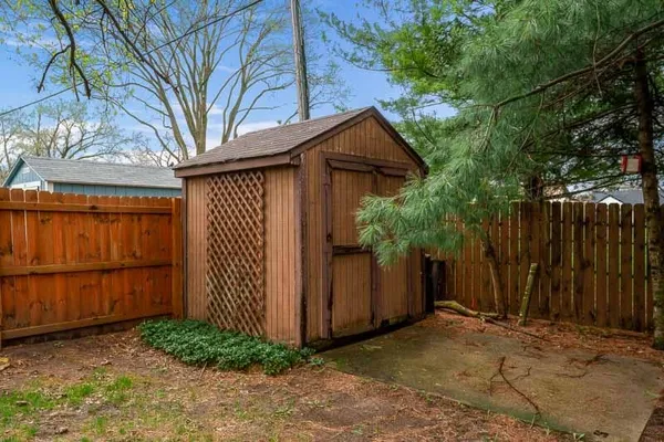 $334,900 | 718 Crist Road, Beloit, WI 53511