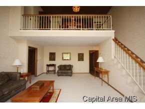 2430 Churchill Road Springfield, IL 62702 - Photo 3 of 19