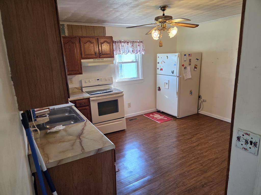 1737 Tea Run Road Ewing, KY 41039 - Photo 10 of 44 9