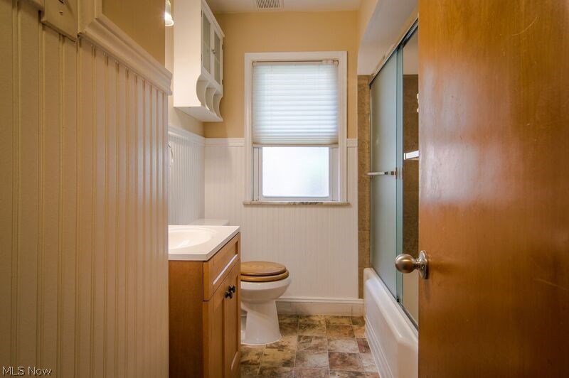 1543 Middleton Road Cleveland, OH 44121 - Photo 8 of 18