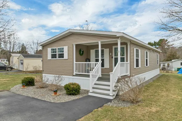 $319,900 | 3 Slate Run, North Hampton, NH 03862