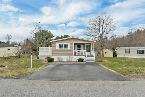 $319,900 | 3 Slate Run, North Hampton, NH 03862