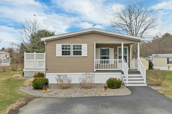 $319,900 | 3 Slate Run, North Hampton, NH 03862