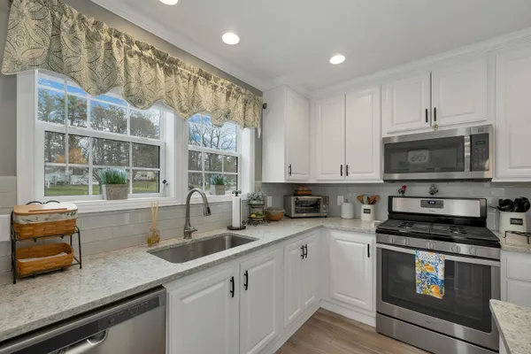 $319,900 | 3 Slate Run, North Hampton, NH 03862