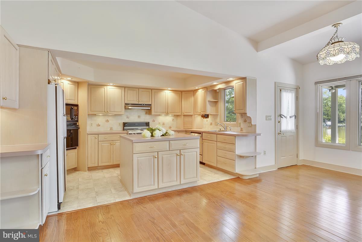 6861 Edge Creek Road St. Michaels, MD 21663 - Photo 18 of 34 Kitchen