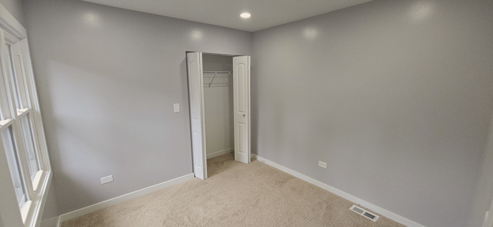 15407 Kenton Avenue Oak Forest, IL 60452 - Photo 12 of 20 a view of an empty room