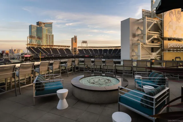 $1,790,000 | 325 7th Avenue, Unit 2204, San Diego, CA 92101