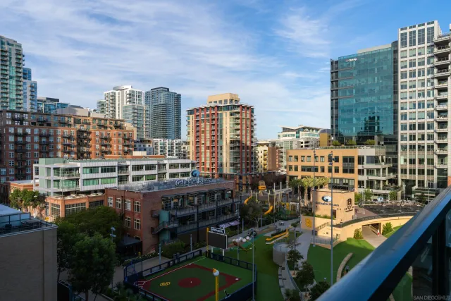 $1,790,000 | 325 7th Avenue, Unit 2204, San Diego, CA 92101