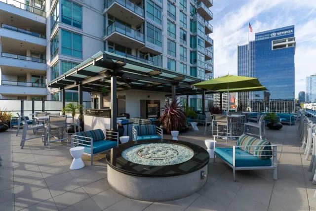 $1,790,000 | 325 7th Avenue, Unit 2204, San Diego, CA 92101