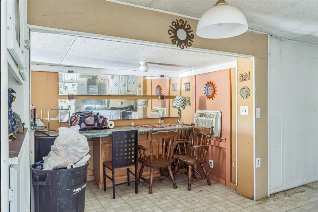 851 Mackey Lane Elgin, IL 60120 - Photo 13 of 19