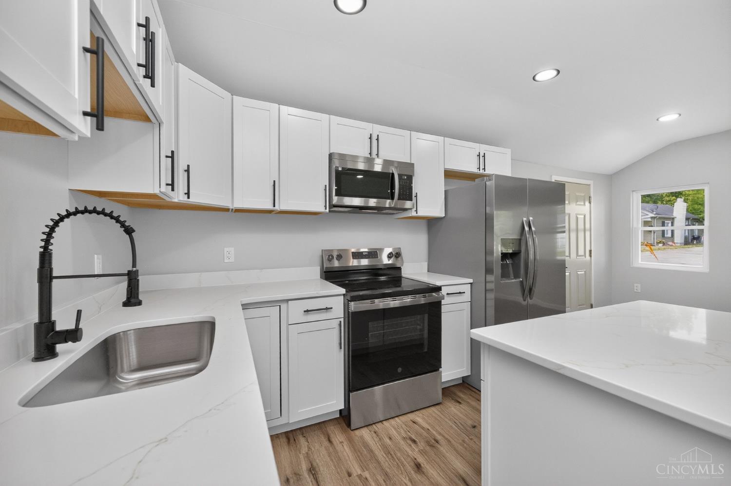 8812 Pine Road Cincinnati, OH 45242 - Photo 19 of 61