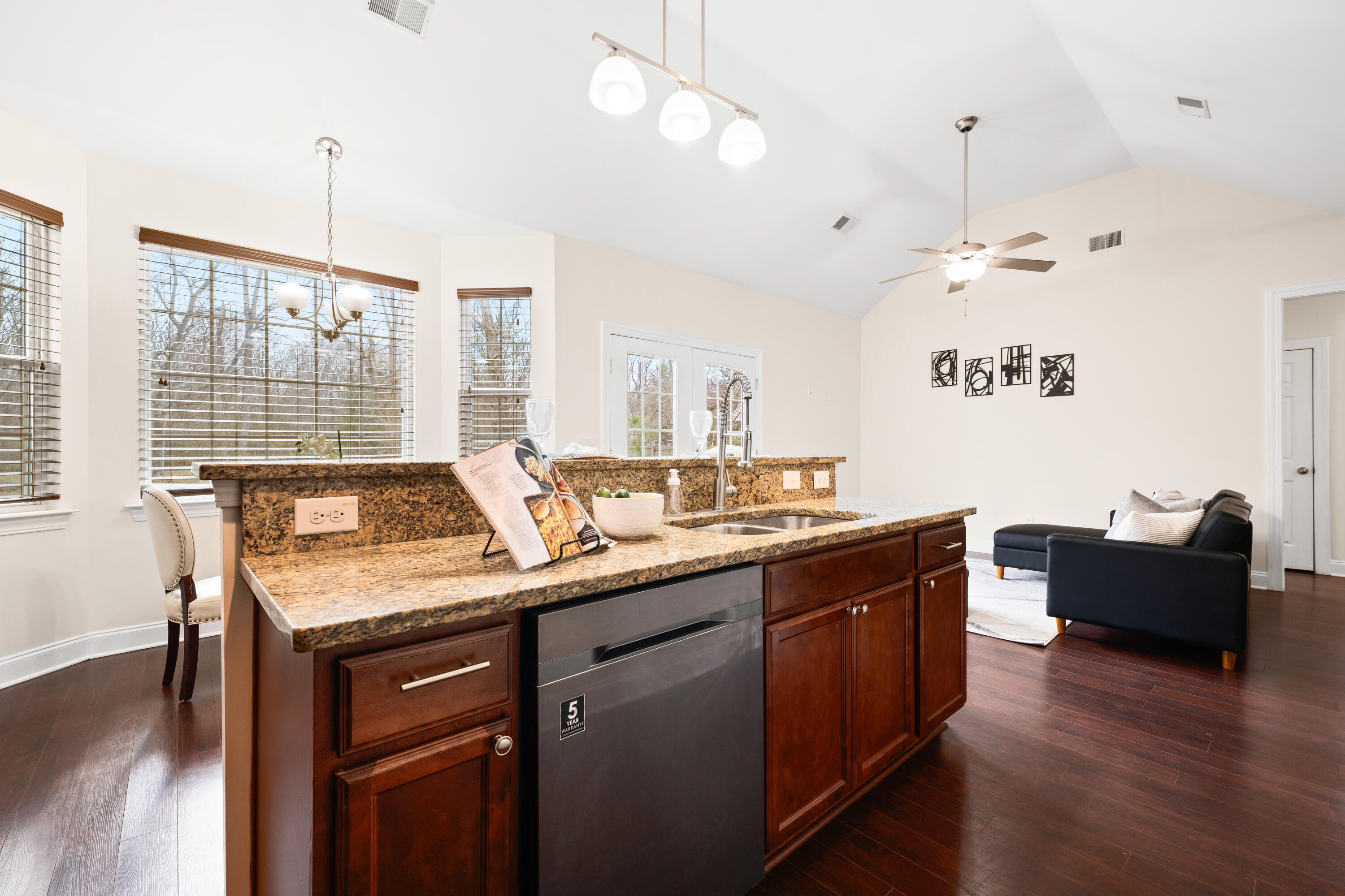 5037 Govan Road Hollywood, SC 29449 - Photo 8 of 27 island