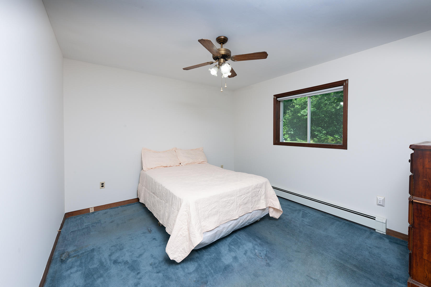 10 Dean Road York, ME 03909 - Photo 10 of 22 1st Bedroom