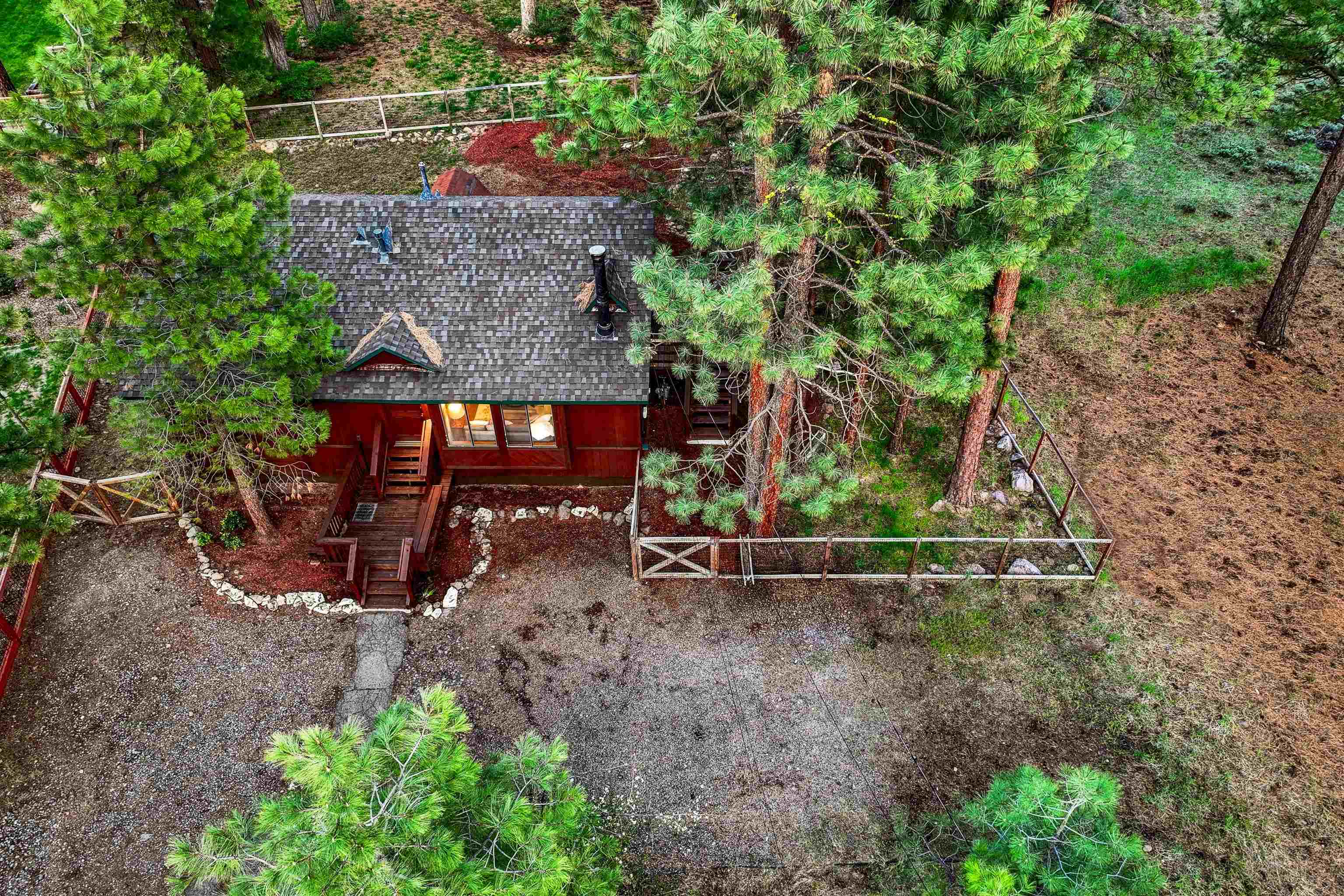 10260 Laburnham Circle Truckee, CA 96161 - Photo 15 of 27