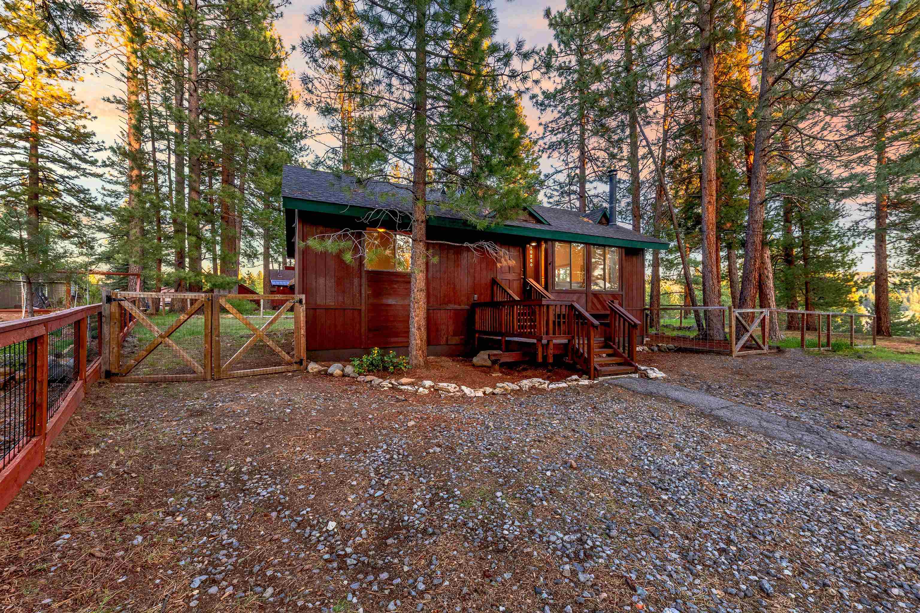 10260 Laburnham Circle Truckee, CA 96161 - Photo 19 of 27