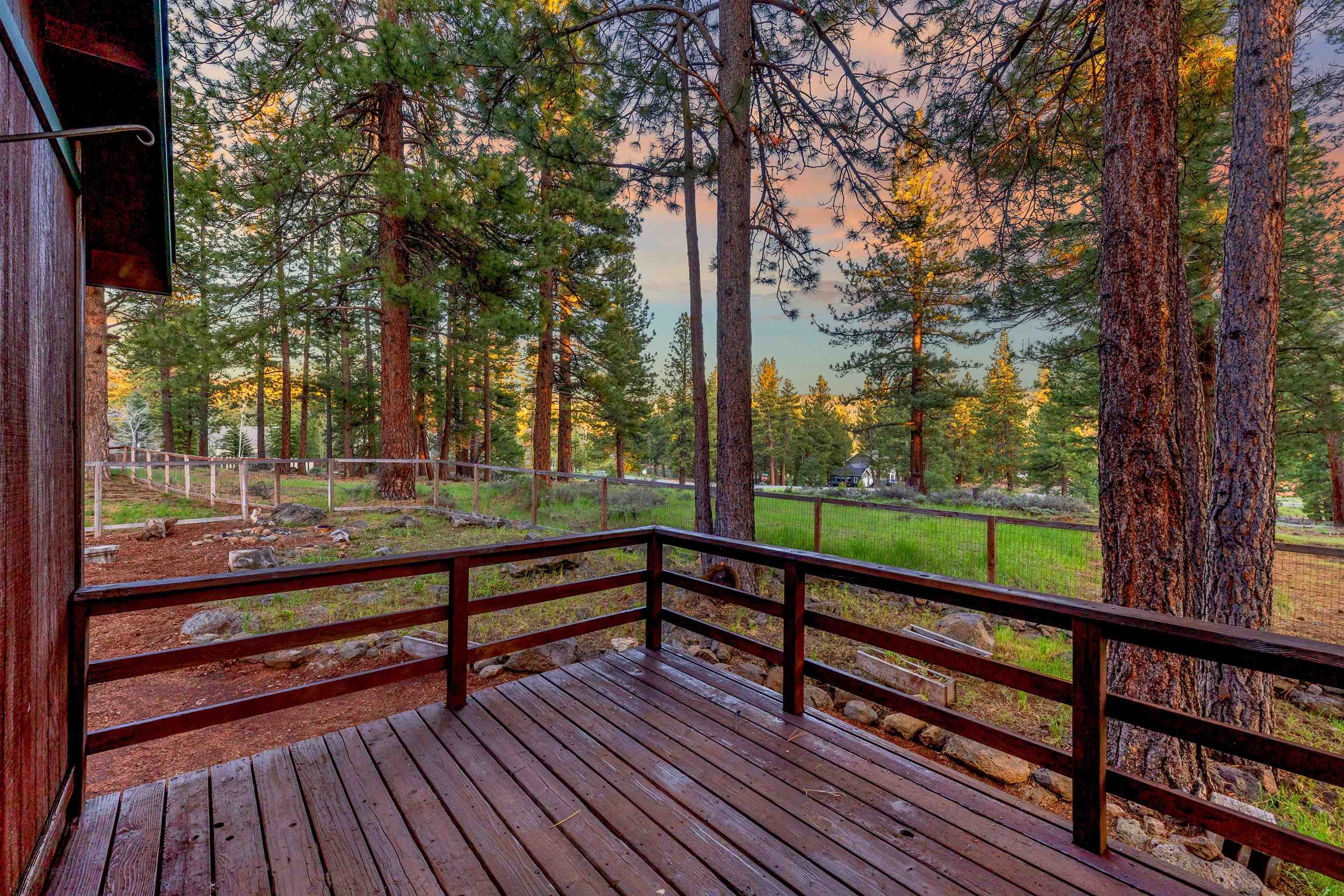 10260 Laburnham Circle Truckee, CA 96161 - Photo 3 of 27