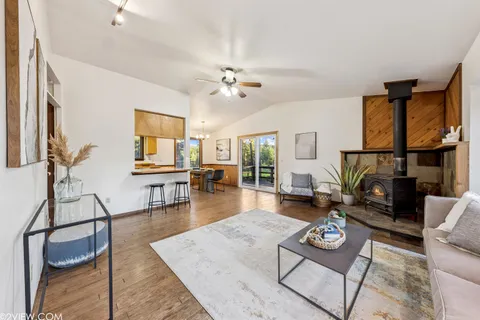 $639,900 | 10260 Laburnham Circle, Truckee, CA 96161