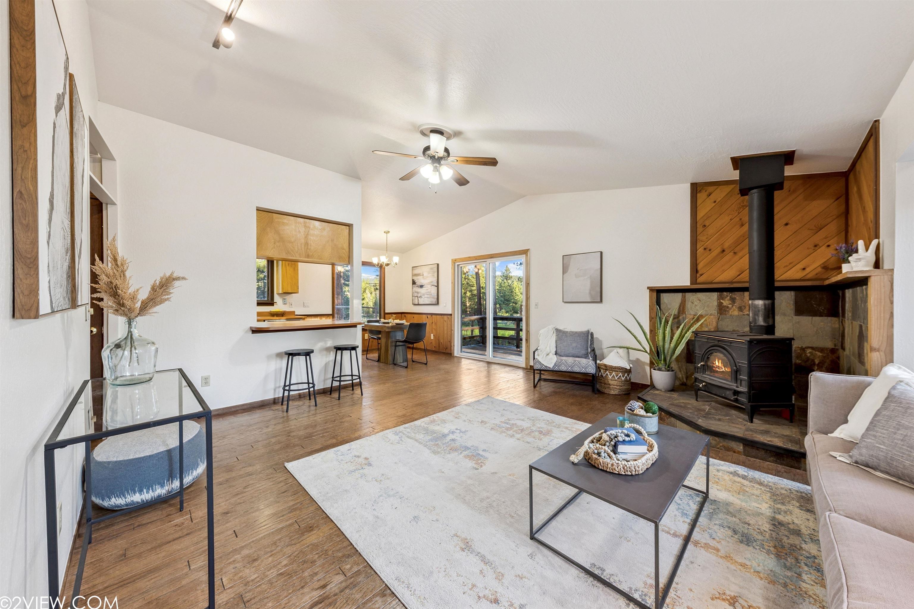 10260 Laburnham Circle Truckee, CA 96161 - Photo 4 of 27