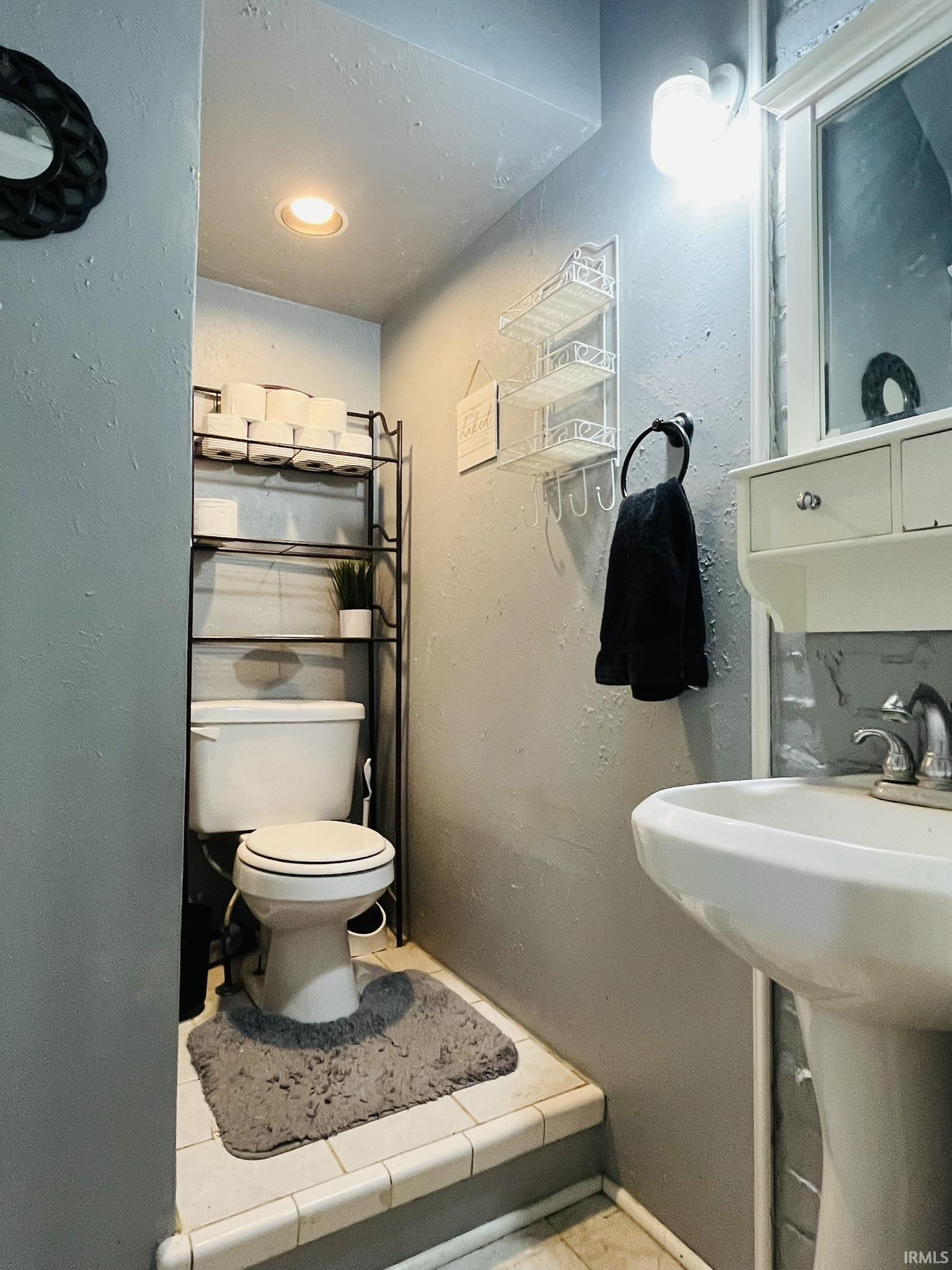 405 East Main Street Peru, IN 46970 - Photo 18 of 35