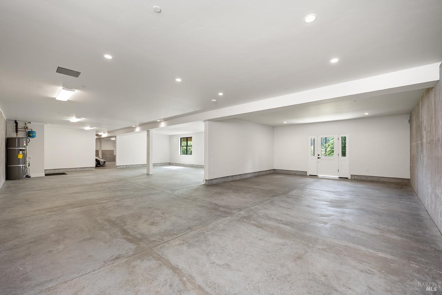 573 Wagnon Road Sebastopol, CA 95472 - Photo 52 of 53 Flex space ready for your creative vision. Current owners / developers are available to assist with your dream design and build-out if this space.
