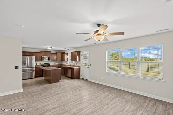 $2,175 | 707 Pandion Court, Holly Ridge, NC 28445