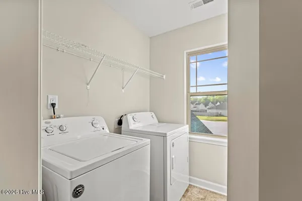 $2,175 | 707 Pandion Court, Holly Ridge, NC 28445