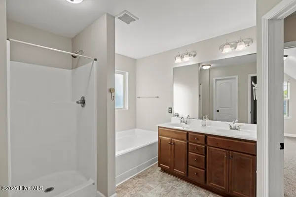 $2,175 | 707 Pandion Court, Holly Ridge, NC 28445