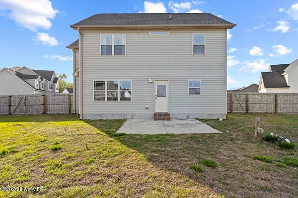 $2,175 | 707 Pandion Court, Holly Ridge, NC 28445