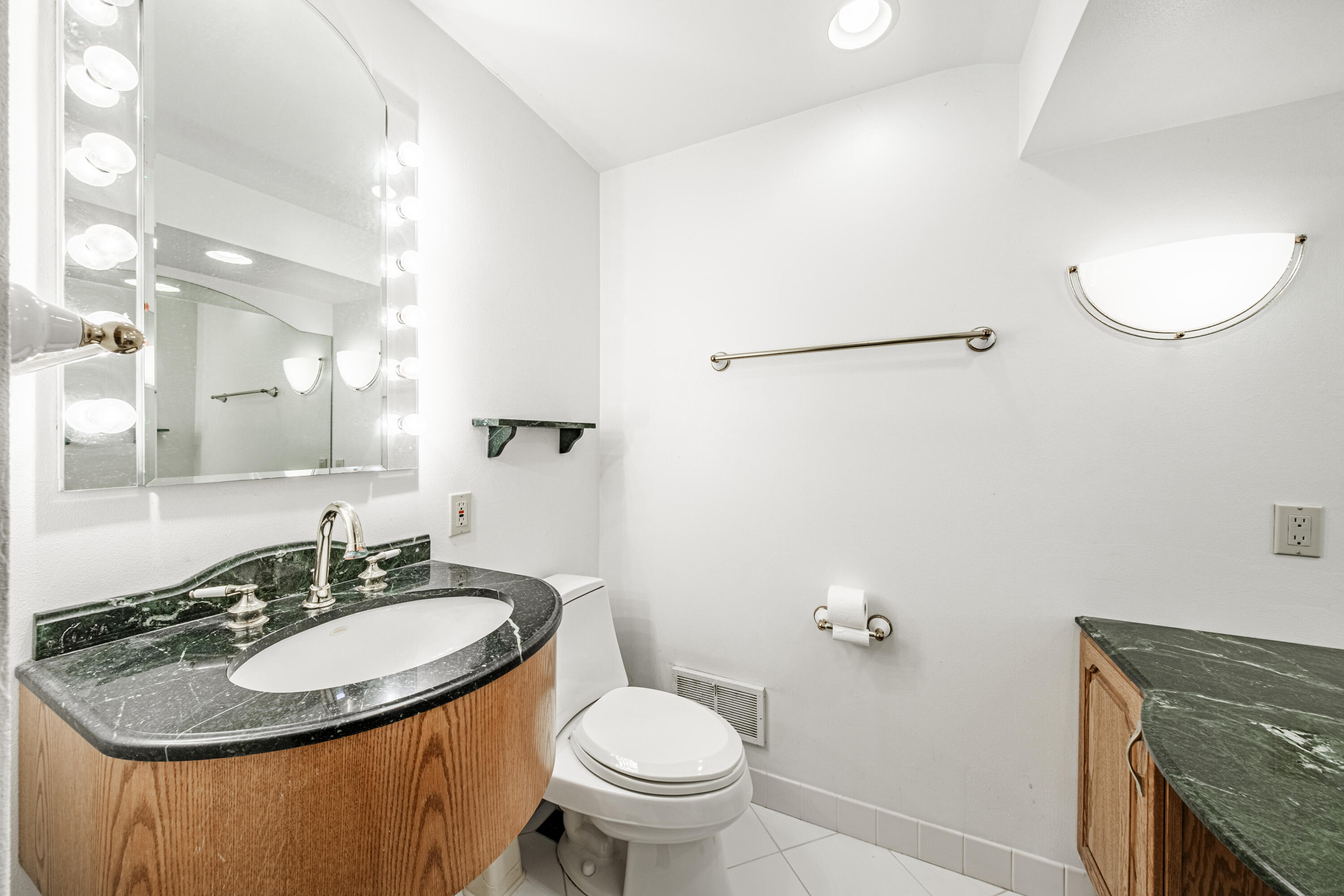 15035 Pomona Road Brookfield, WI 53005 - Photo 28 of 53 Primary Suite bath