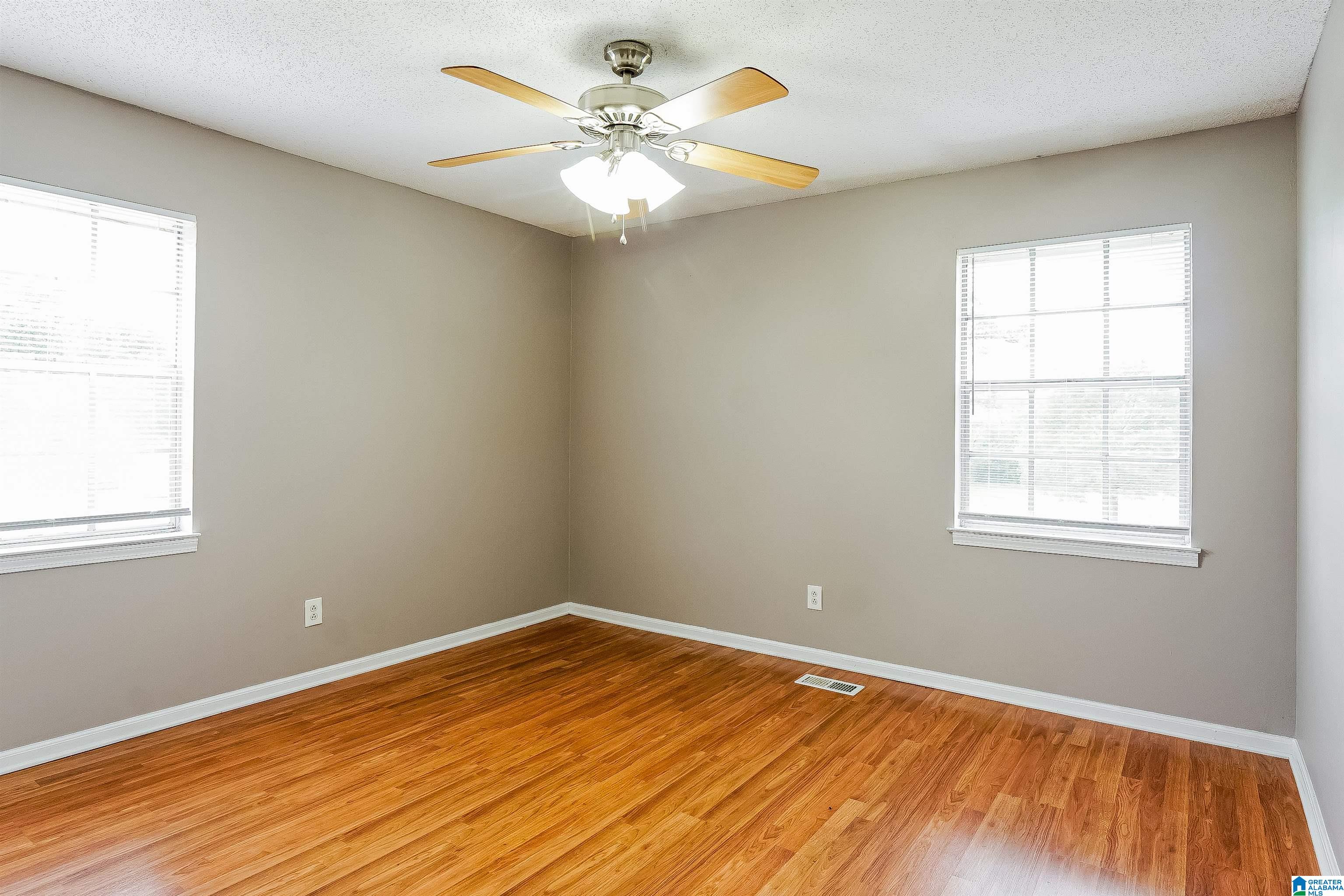 1048 10th Street Pleasant Grove, AL 35127 - Photo 8 of 15
