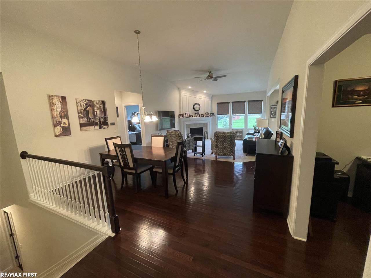48295 Silver Lake Road Macomb, MI 48042 - Photo 5 of 41