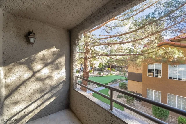 $1,350 | 2200 South Fort Apache Road, Unit 2190, Las Vegas, NV 89117