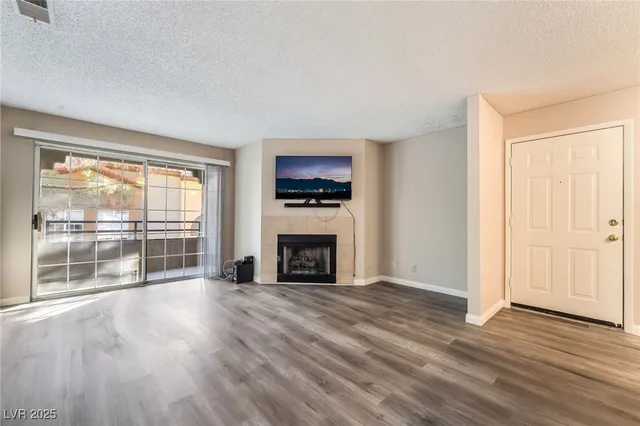 $1,350 | 2200 South Fort Apache Road, Unit 2190, Las Vegas, NV 89117