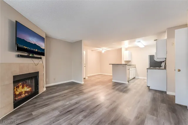 $1,350 | 2200 South Fort Apache Road, Unit 2190, Las Vegas, NV 89117