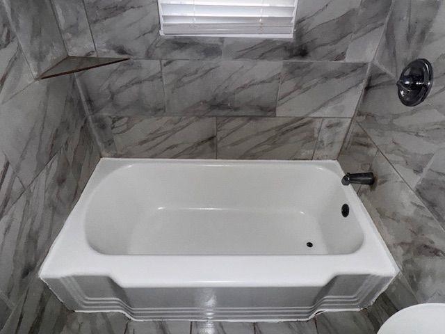 1734 Berwind Road Memphis, TN 38116 - Photo 8 of 40 Full bath featuring a tub to relax in