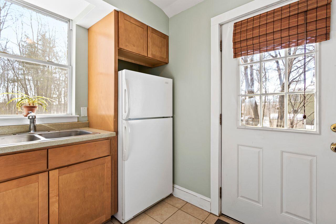 92 Avalon Road Portland, ME 04103 - Photo 12 of 38 20250218KJ-2-71702