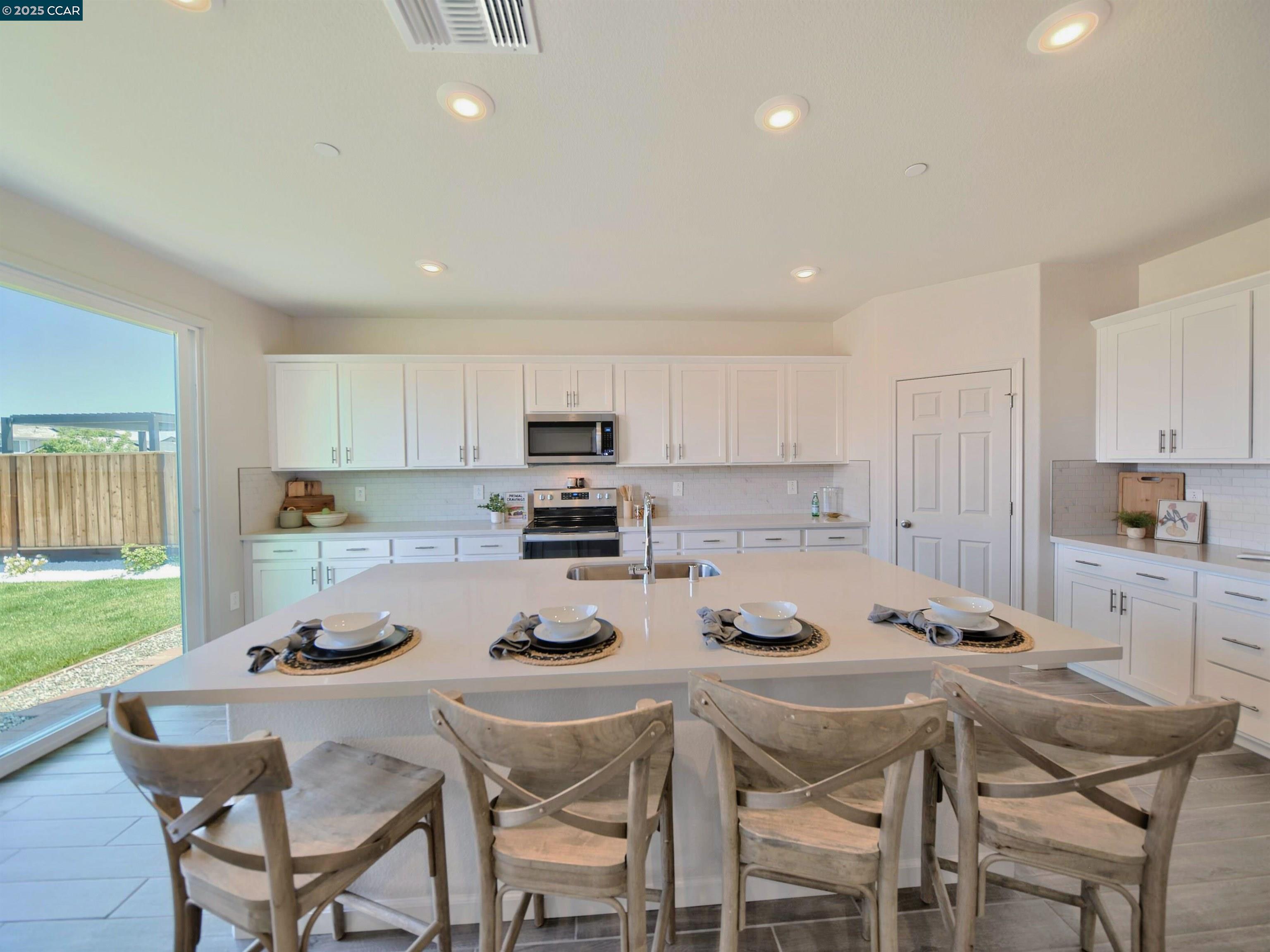 5445 Oneida Way Antioch, CA 94531 - Photo 12 of 59