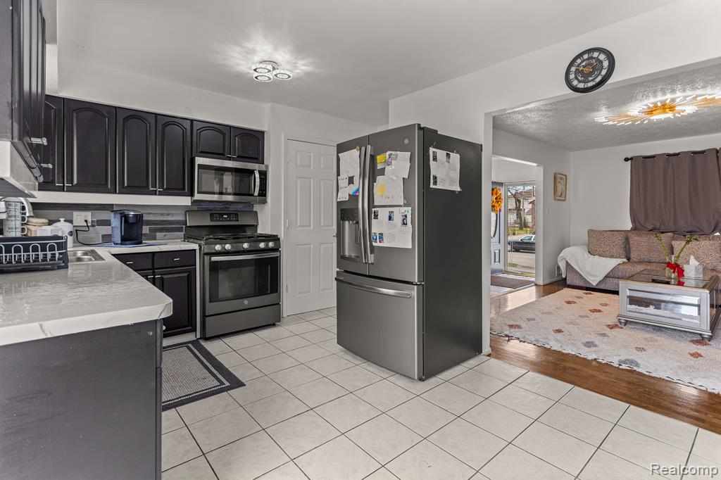 4604 Palmer Street Dearborn, MI 48126 - Photo 10 of 27