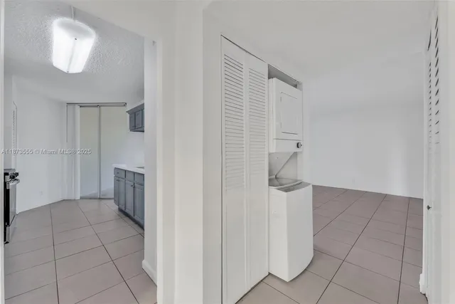 $2,100 | 3100 North Pine Island Road, Unit 304, Sunrise, FL 33351