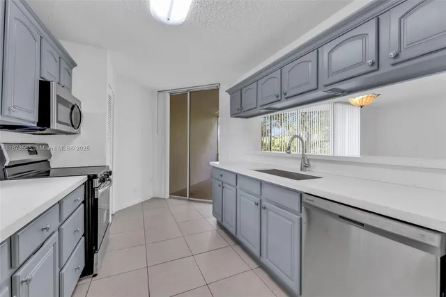 $2,100 | 3100 North Pine Island Road, Unit 304, Sunrise, FL 33351