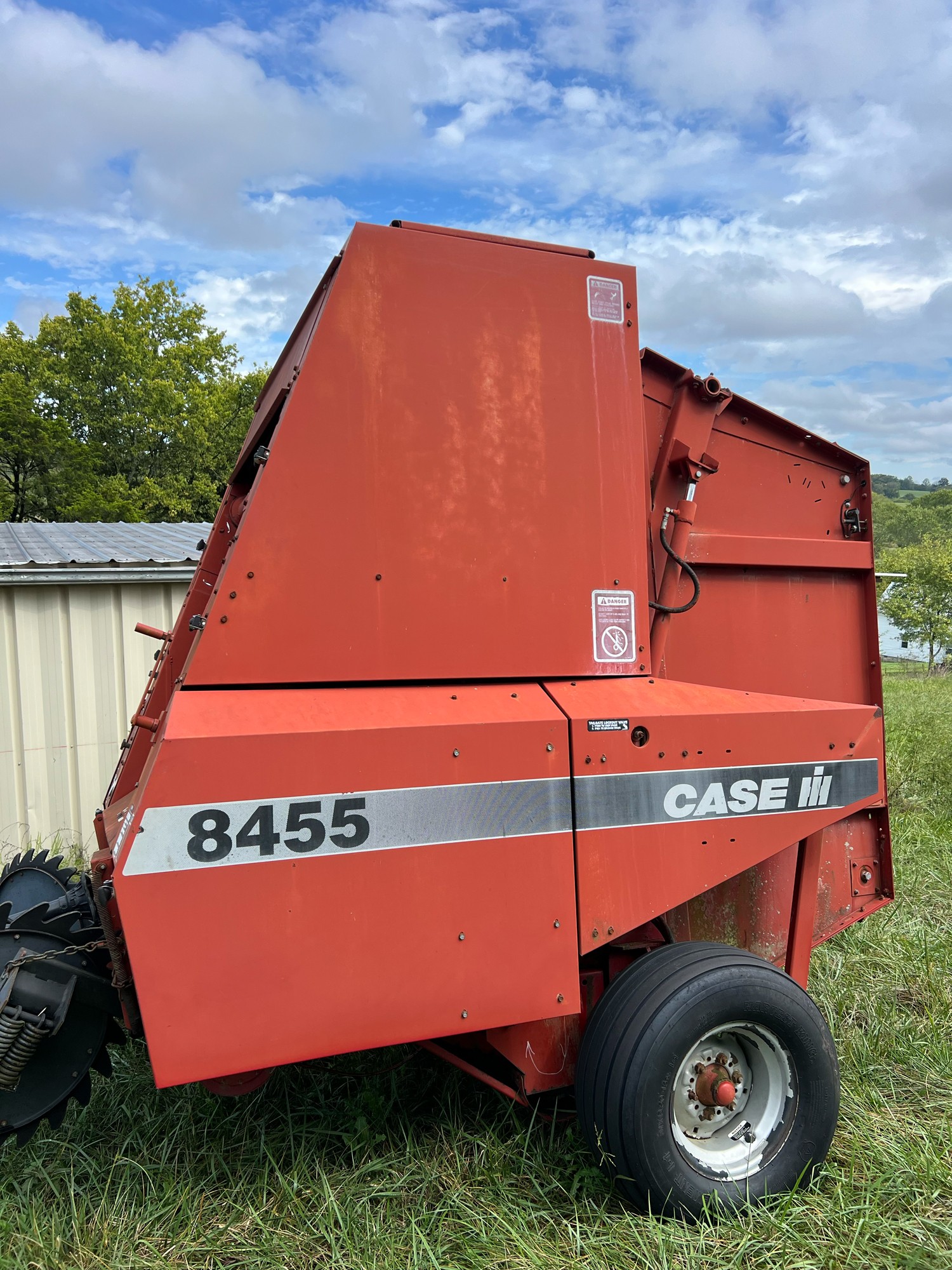 636 Old Alexandria Road Watertown, TN 37184 - Photo 8 of 8 a blue sign that is sitting in front of a house