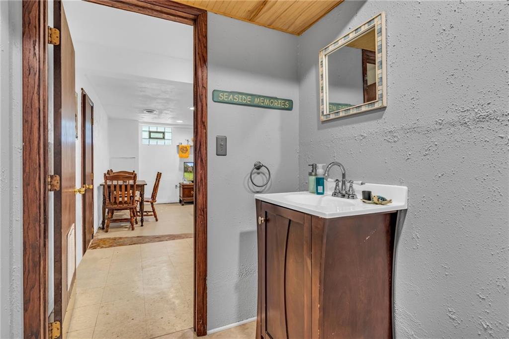 6424 Verona Road Verona, PA 15147 - Photo 23 of 29 Gallery Image 23