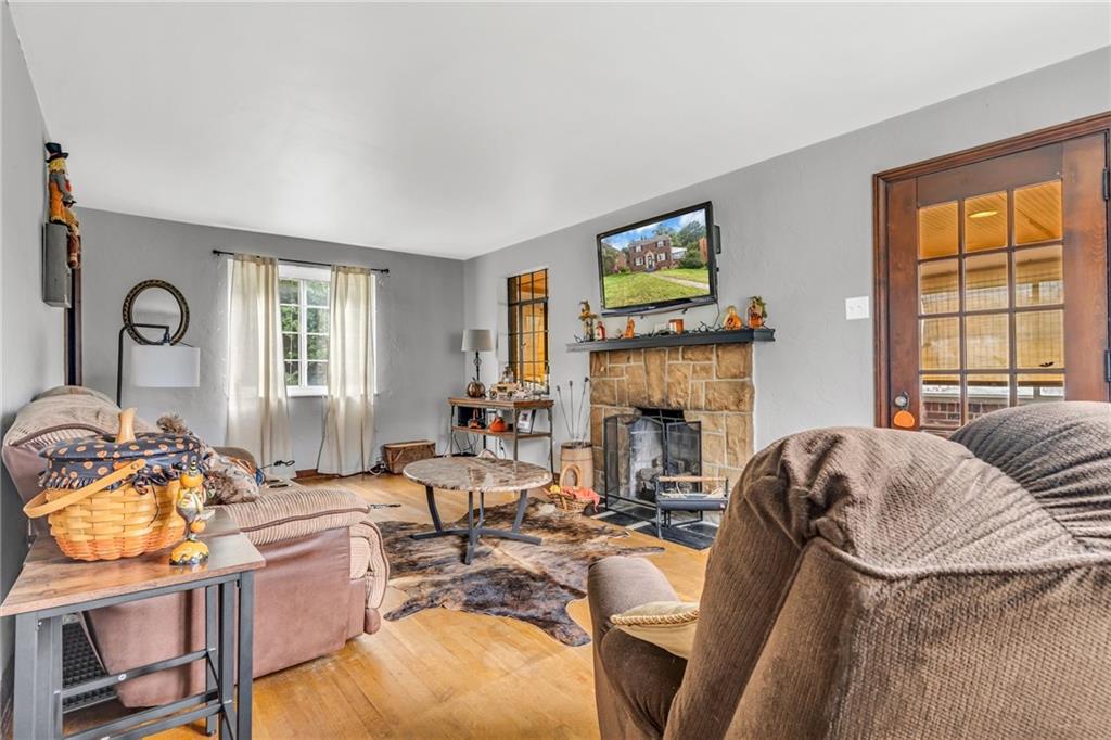 6424 Verona Road Verona, PA 15147 - Photo 3 of 29 Gallery Image 3
