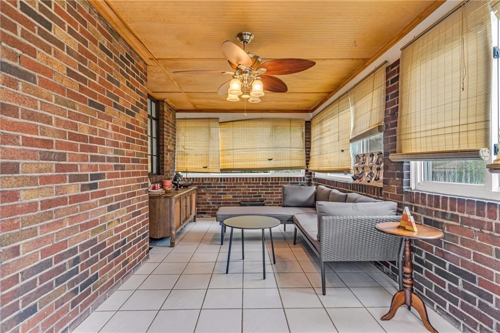 6424 Verona Road Verona, PA 15147 - Photo 6 of 29 Gallery Image 6