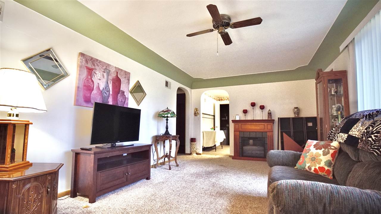 1821 West Youngs Ditch Road Bay City, MI 48708 - Photo 4 of 26 Gallery Image 4