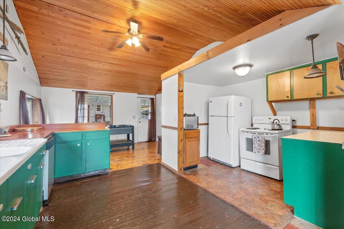 547 Sullivan Way Jackson, NY 12816 - Photo 14 of 37 16-HMS_2523