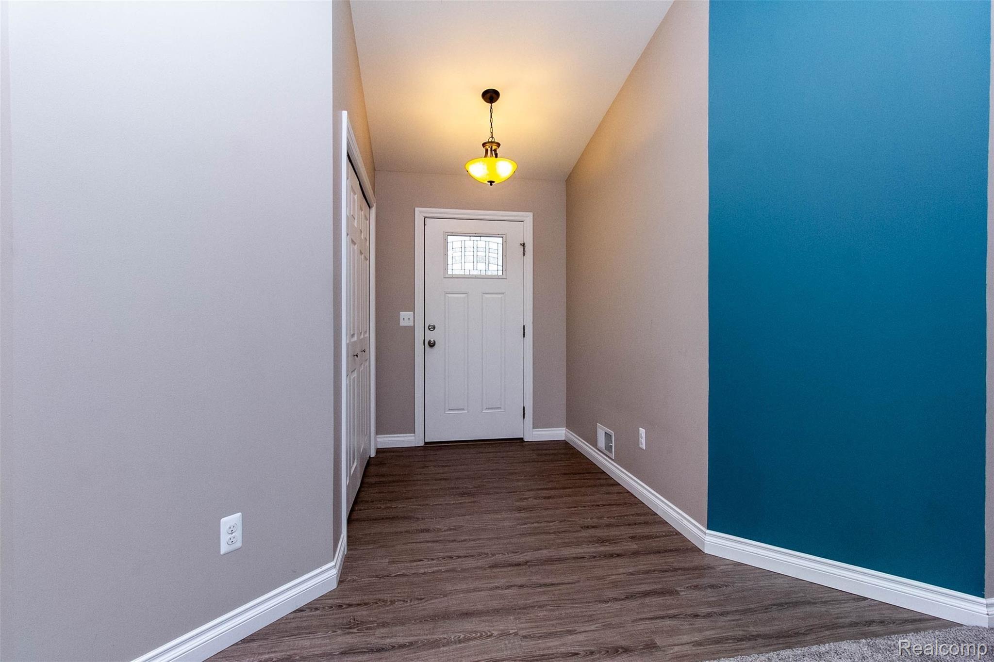 9556 Amy Road Algonac, MI 48001 - Photo 6 of 31 6.jpg