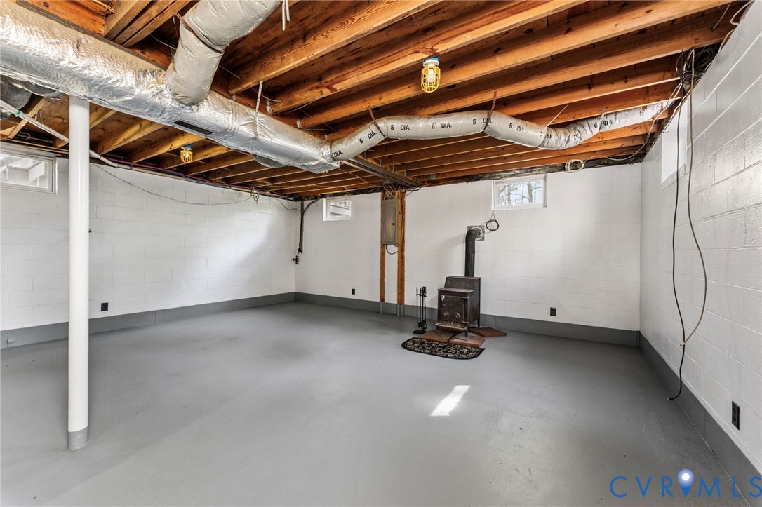 1218 Cheaneys Bridge Road Dunnsville, VA 22454 - Photo 19 of 27