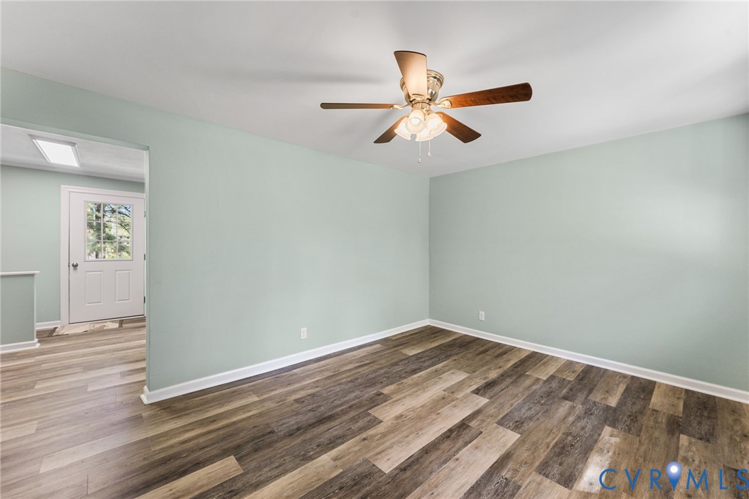 1218 Cheaneys Bridge Road Dunnsville, VA 22454 - Photo 4 of 27