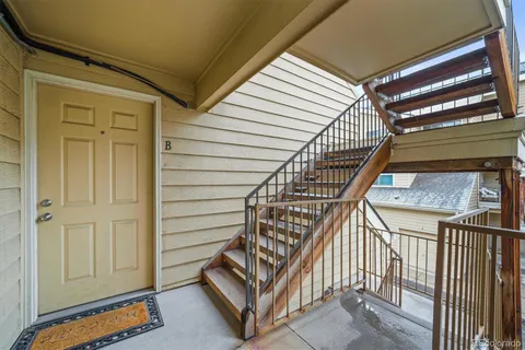 $339,900 | 970 South Dahlia Street, Unit B, Denver, CO 80246